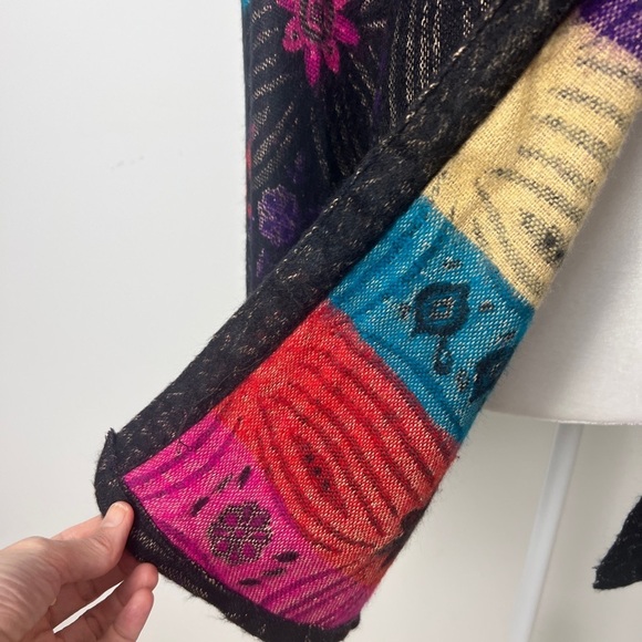 The Pyramid Collection Black Bright Floral Print Hooded Poncho Cape One Size - Picture 5 of 8